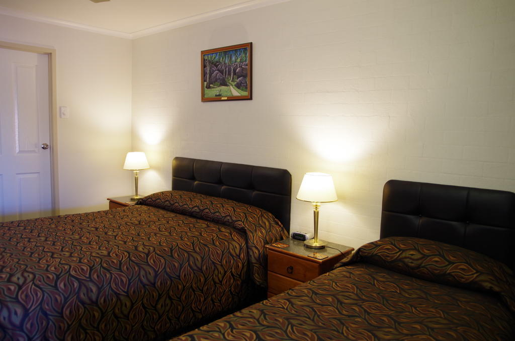 Stannum Lodge Motor Inn Stanthorpe Szoba fotó